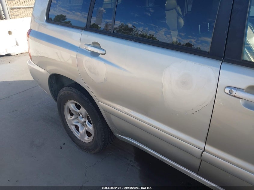 2004 TOYOTA HIGHLANDER auction photo 6