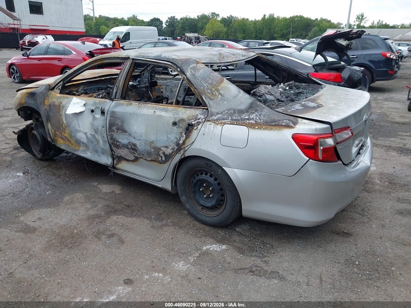 Vin: 4t4bf1fk6er379898, lot: 46589832, toyota camry le 20143