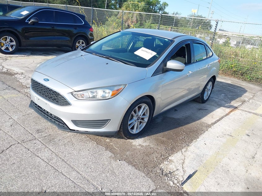 Vin: 1fadp3f29jl231640, lot: 46589986, ford focus se 20182