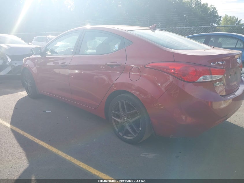 2013 HYUNDAI ELANTRA auction photo 3