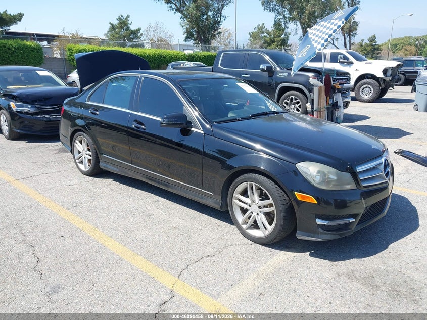 Vin: wddgf4hb1df982589, lot: 46590066, mercedes-benz c 250 sport 2013 img_1