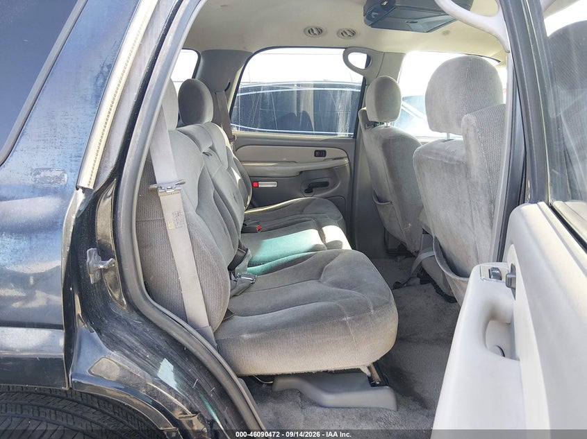 2002 GMC YUKON auction photo 8