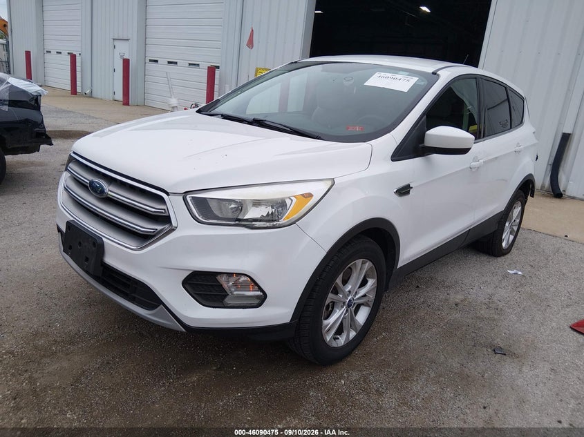 Vin: 1fmcu9g9xhua62869, lot: 46590082, ford escape se 20172
