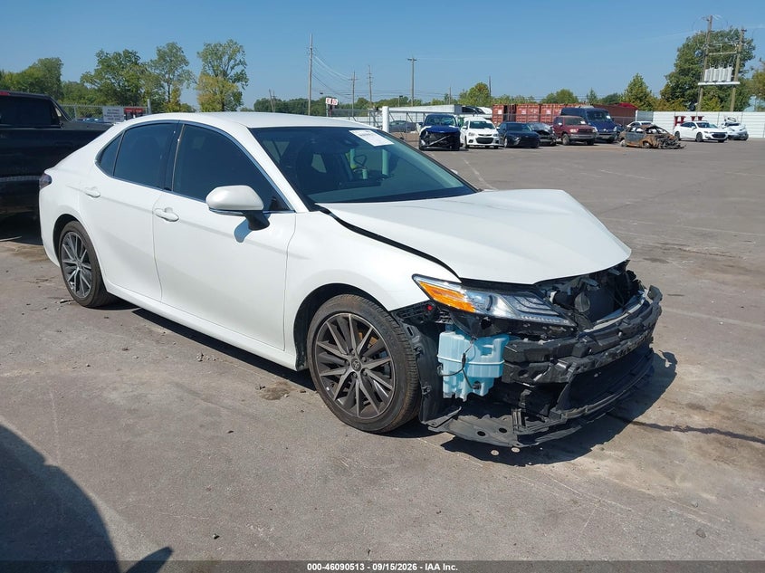 Vin: 4t1f11ak4ru257497, lot: 46590120, toyota camry xle 2024 img_1