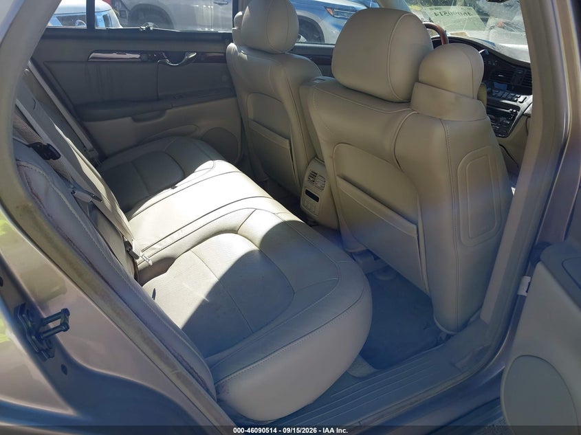 2004 CADILLAC DEVILLE auction photo 8