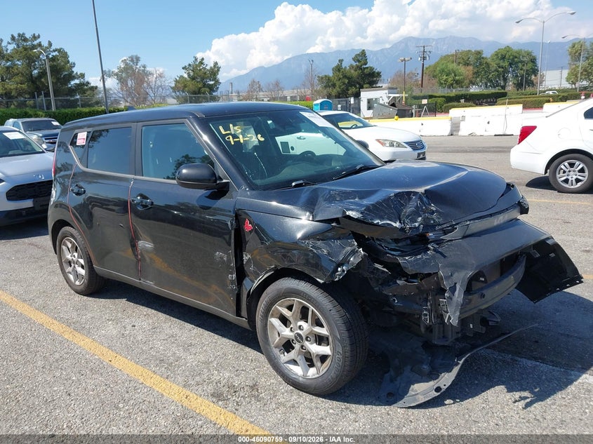 Vin: kndj23au0p7883682, lot: 46590366, kia soul lx 2023 img_1