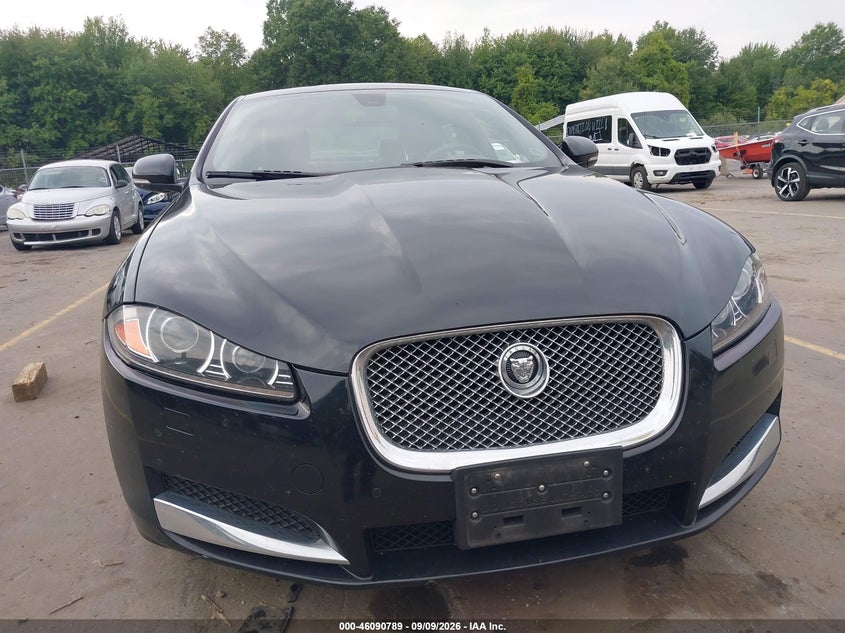2012 JAGUAR XF auction photo 6