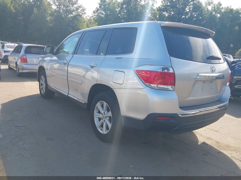 2013 TOYOTA HIGHLANDER auction photo 3