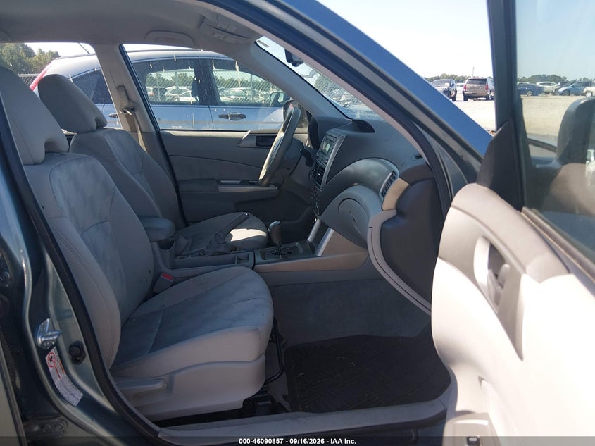 2009 SUBARU FORESTER auction photo 5