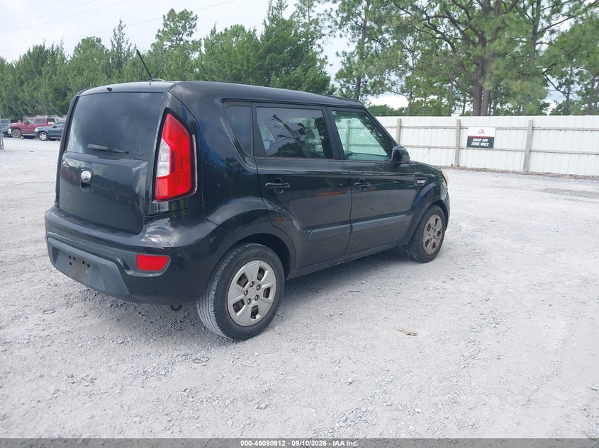 2013 KIA SOUL auction photo 4