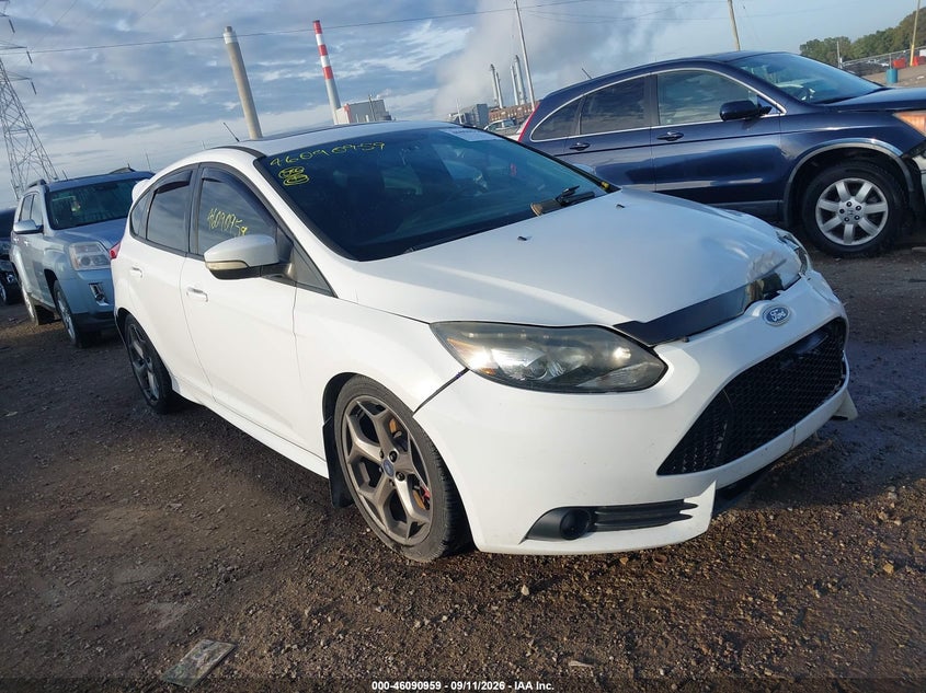 Vin: 1fadp3l97el305984, lot: 46590566, ford focus st 2014 img_1