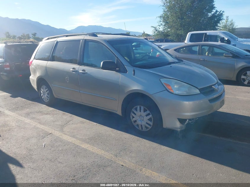 2005 TOYOTA SIENNA auction photo 1