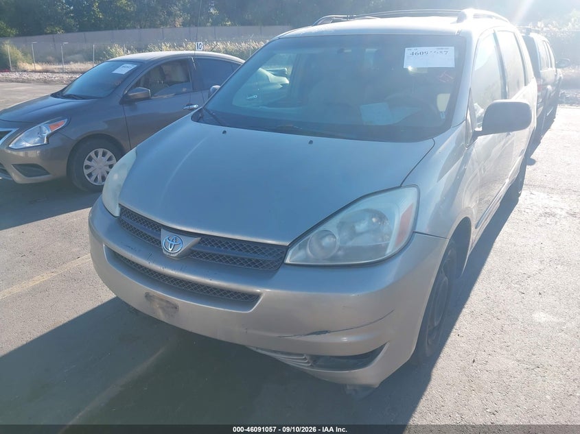 2005 TOYOTA SIENNA auction photo 6