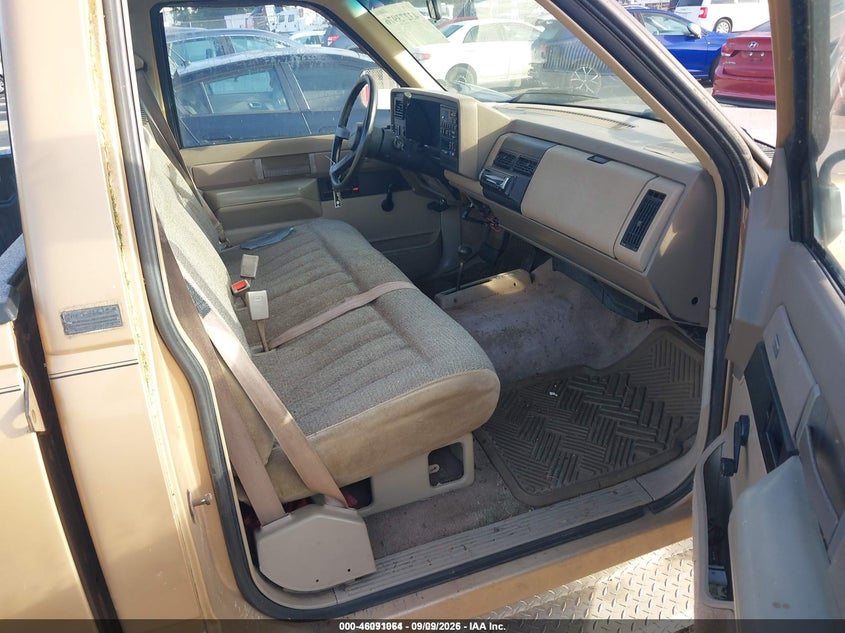 CHEVROLET GMT-400 1988 VIN 1GCFK24K7JE152082