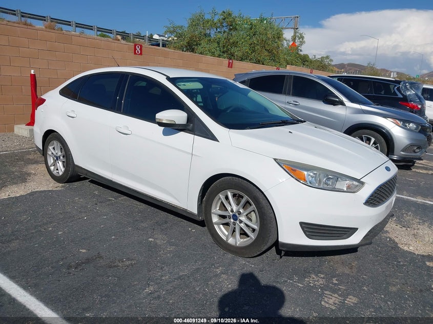Vin: 1fadp3f22fl256189, lot: 46590856, ford focus se 2015 img_1