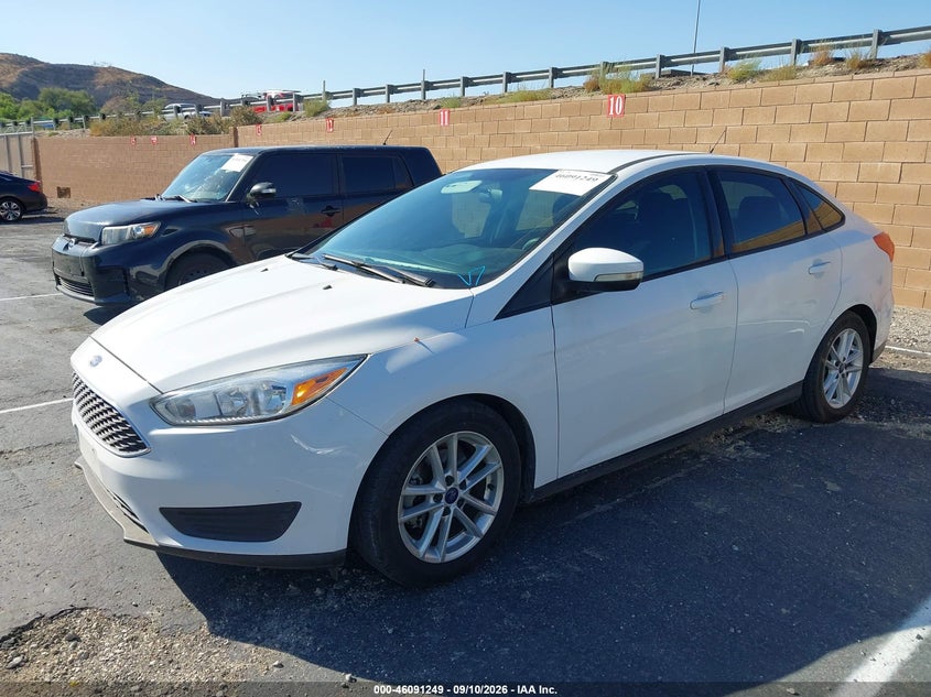 Vin: 1fadp3f22fl256189, lot: 46590856, ford focus se 20152