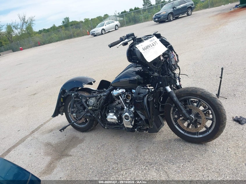 HARLEY-DAVIDSON FLHX 2023