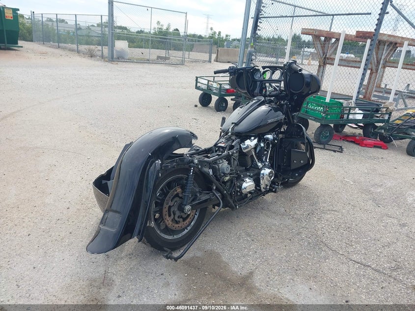 HARLEY-DAVIDSON FLHX 2023