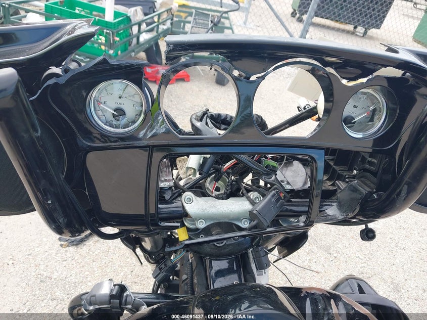 HARLEY-DAVIDSON FLHX 2023