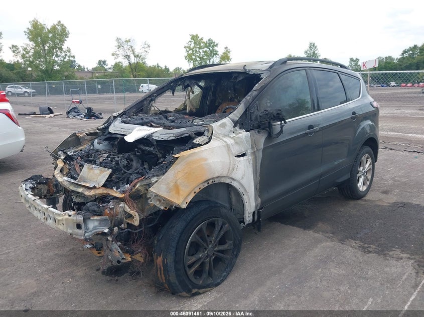 Vin: 1fmcu9gd9juc38773, lot: 46591068, ford escape se 20182