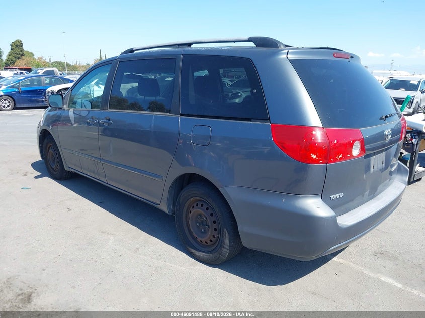 2008 TOYOTA SIENNA auction photo 3