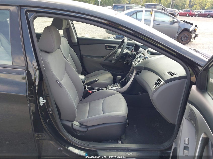 2013 HYUNDAI ELANTRA auction photo 5