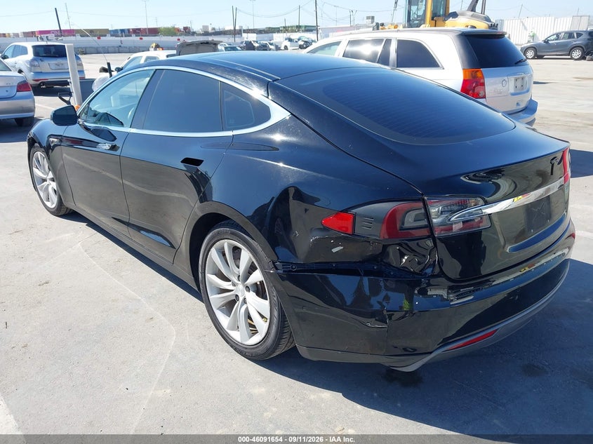 Vin: 5yjsa1h12efp62392, lot: 46591261, tesla model s p85 20143