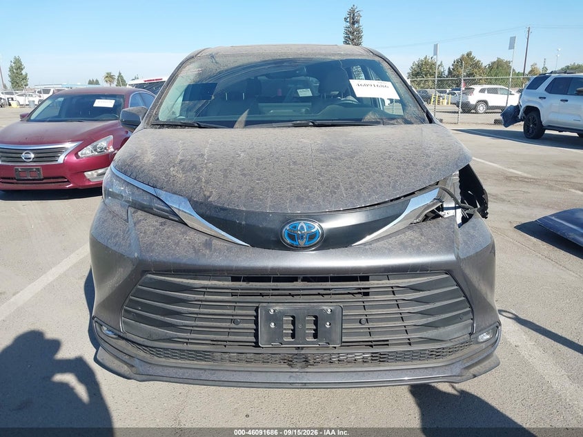 TOYOTA SIENNA - zdjęcie 13