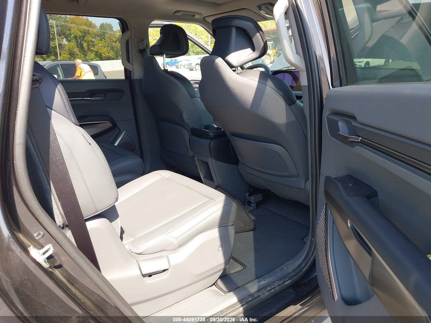 KIA EV9 2026 VIN 5XYAB5S11TG016725