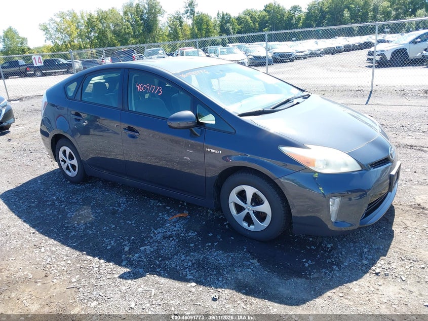 Vin: jtdkn3du6d1679300, lot: 46591380, toyota prius three 2013 img_1