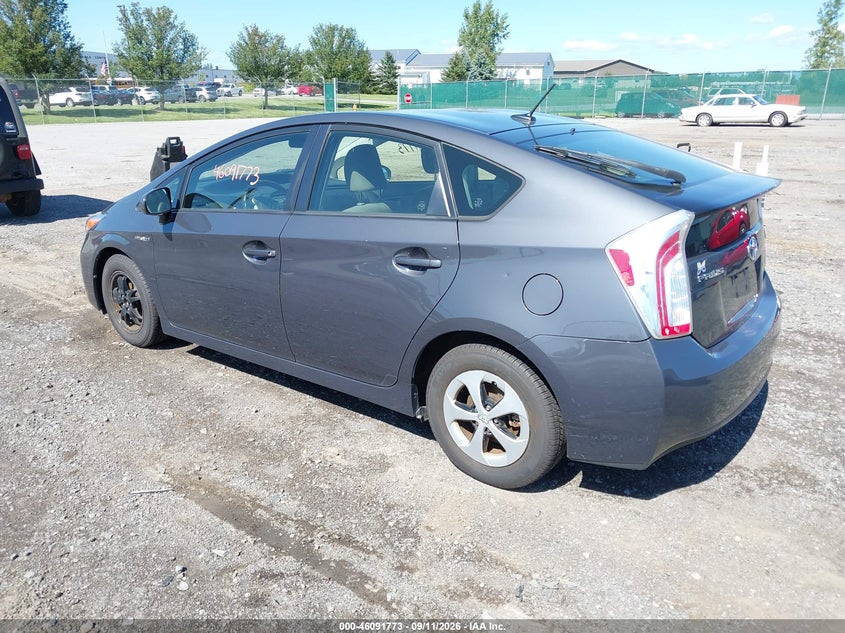 Vin: jtdkn3du6d1679300, lot: 46591380, toyota prius three 20133