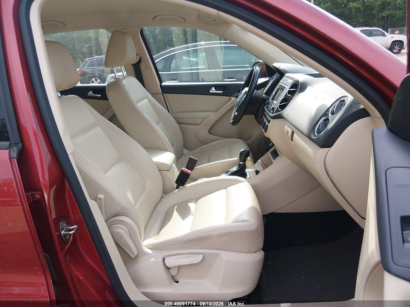 2016 VOLKSWAGEN TIGUAN auction photo 5