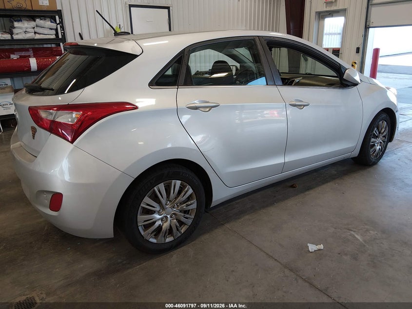 Vin: kmhd35lhxhu377331, lot: 46591404, hyundai elantra gt 20174