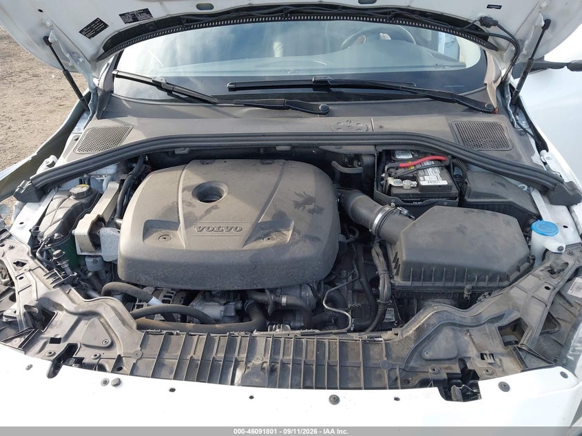 2017 VOLVO S60 INSCRIPTION T5 PLATINUM · Photo 10
