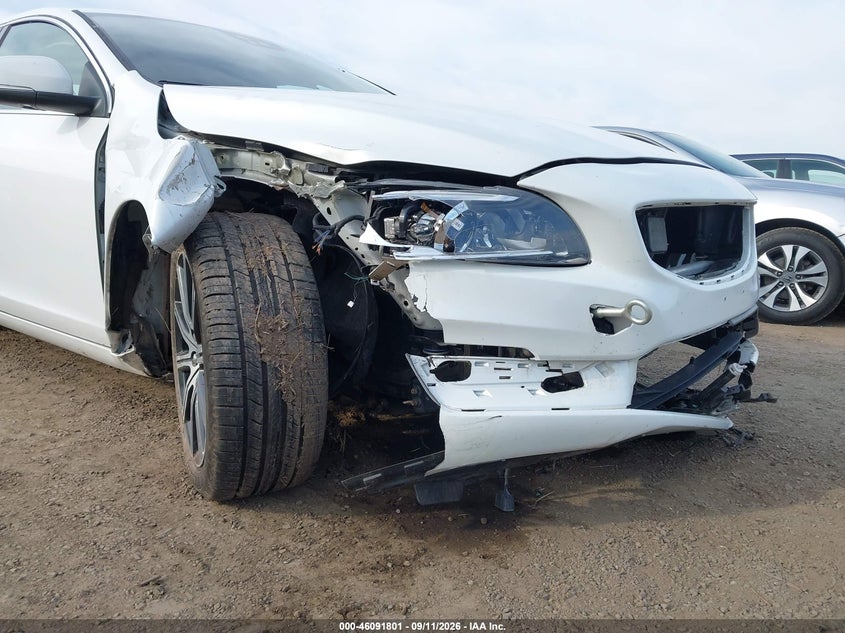 2017 VOLVO S60 INSCRIPTION T5 PLATINUM · Photo 19