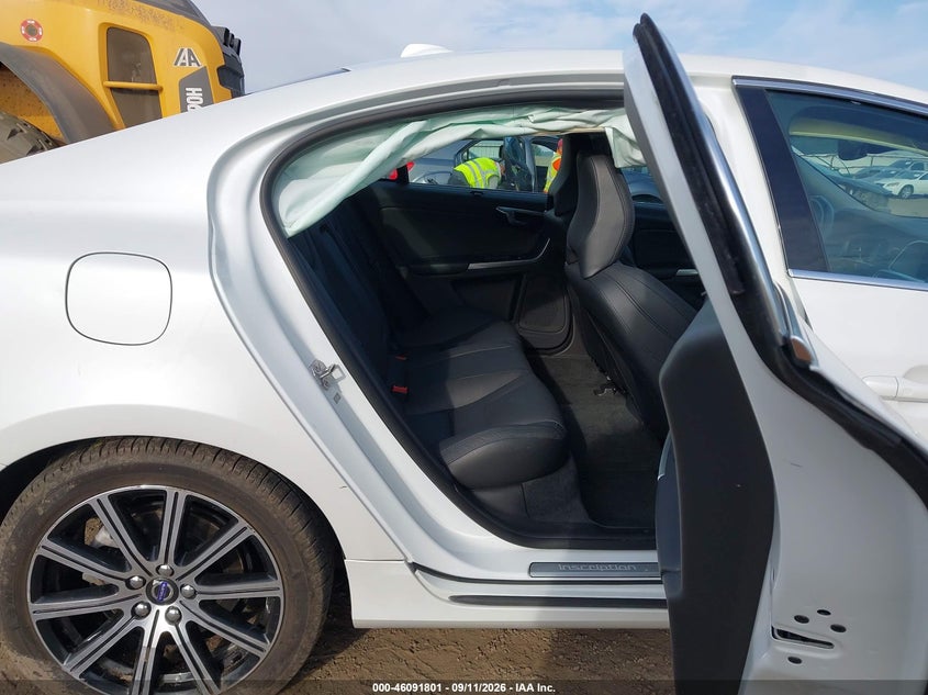 2017 VOLVO S60 INSCRIPTION T5 PLATINUM · Photo 8