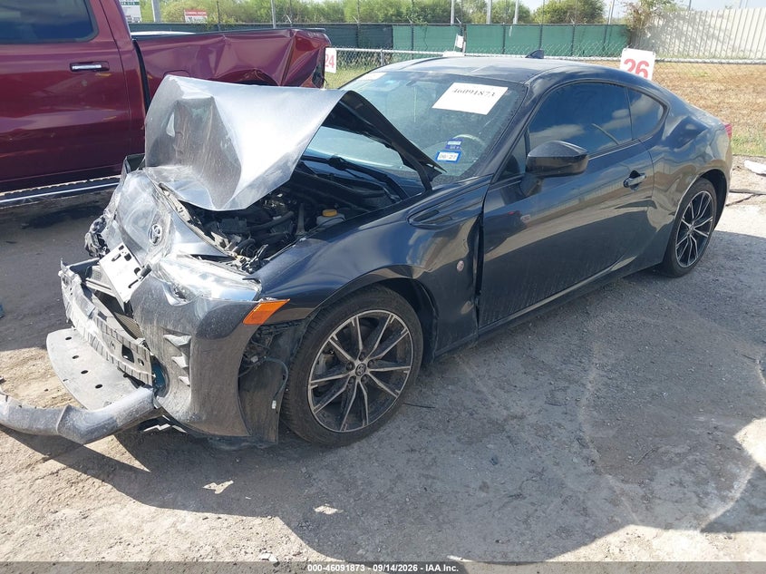 Vin: jf1znaa13h8704735, lot: 46591480, toyota 86 20172