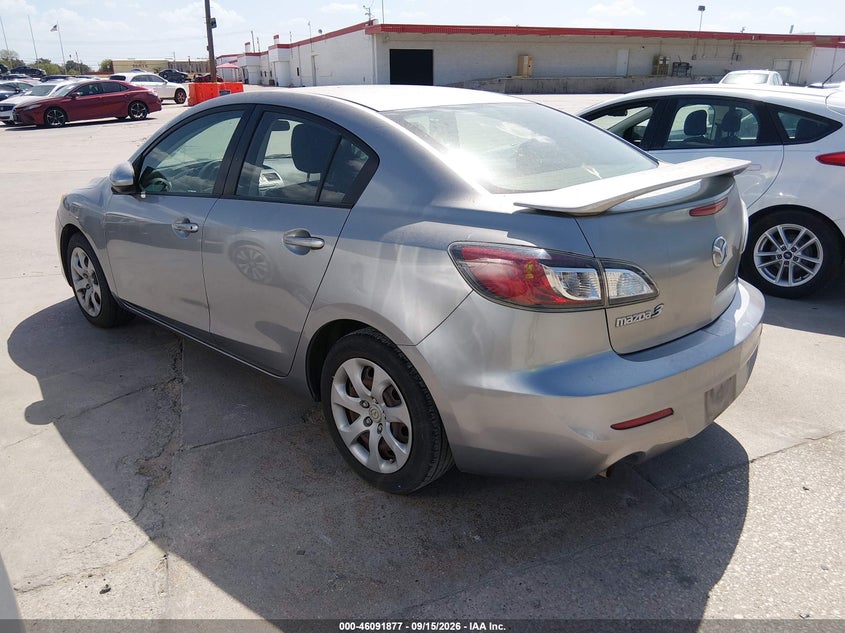 Vin: jm1bl1ug3c1563717, lot: 46591484, mazda mazda3 i sport 20123