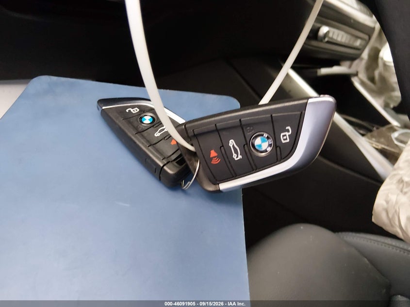 BMW 330I - zdjęcie 11