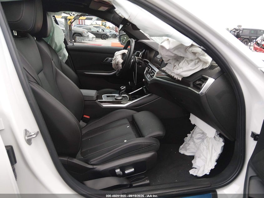 BMW 330I - zdjęcie 5