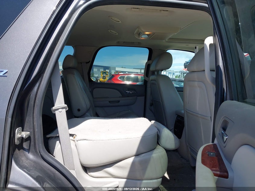 2010 CHEVROLET TAHOE auction photo 8