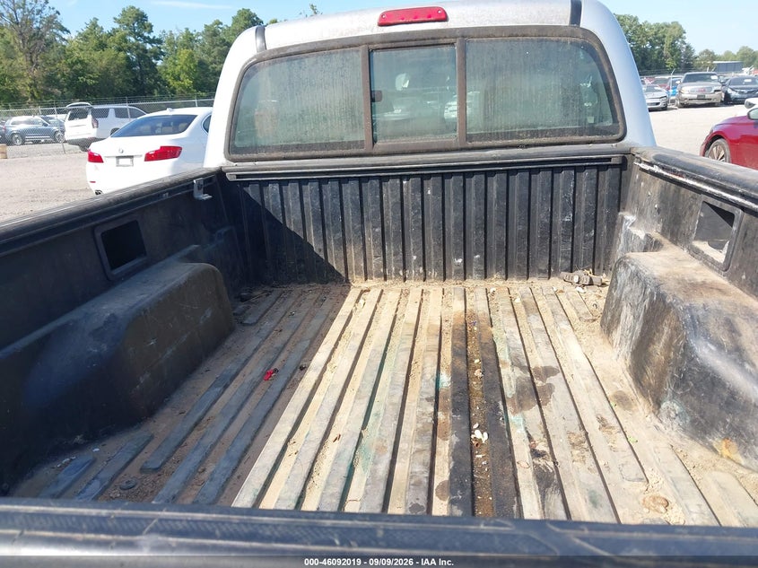 2006 TOYOTA TACOMA auction photo 8