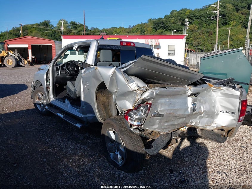Vin: 1c6rr7gg1js137342, lot: 46591658, ram 1500 big horn  4x4 6'4 box 20183
