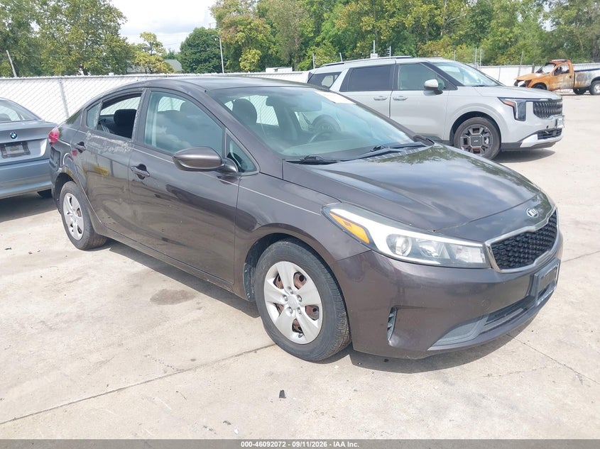 Vin: 3kpfk4a77he039811, lot: 46591679, kia forte lx 2017 img_1