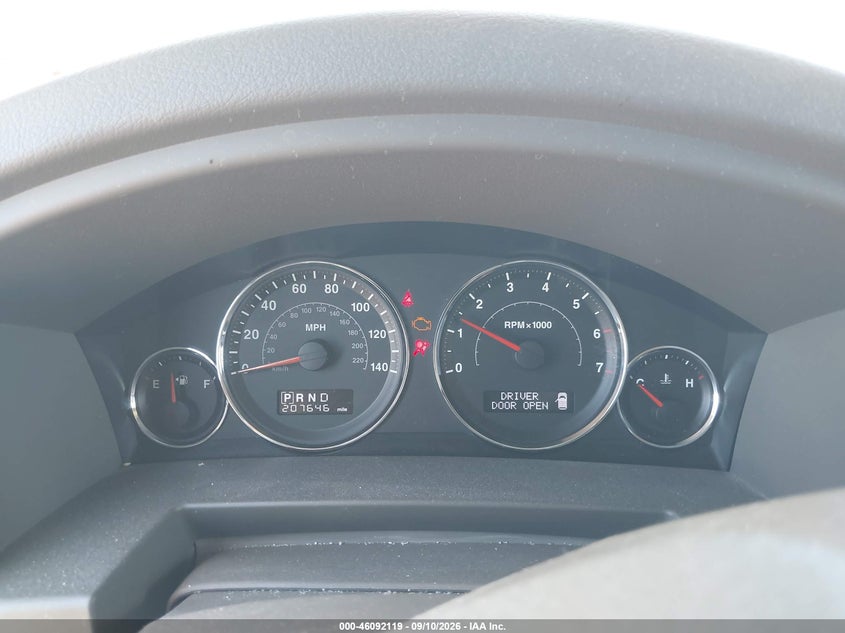 2010 JEEP COMMANDER auction photo 7