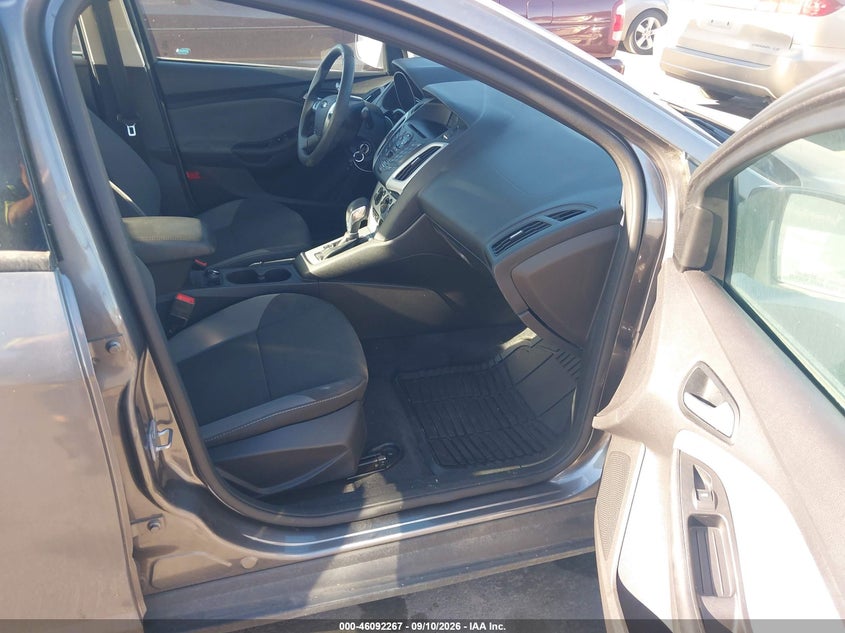 2014 FORD FOCUS auction photo 5
