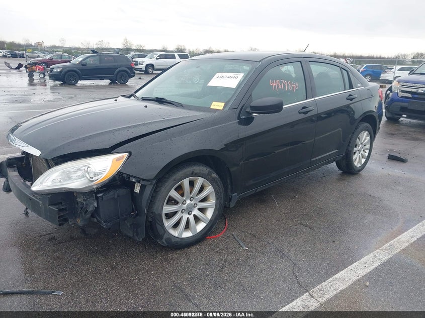 2012 Chrysler 200, Front End, IAAI, VIN 1C3CCBBB9CN143152 — photo 2