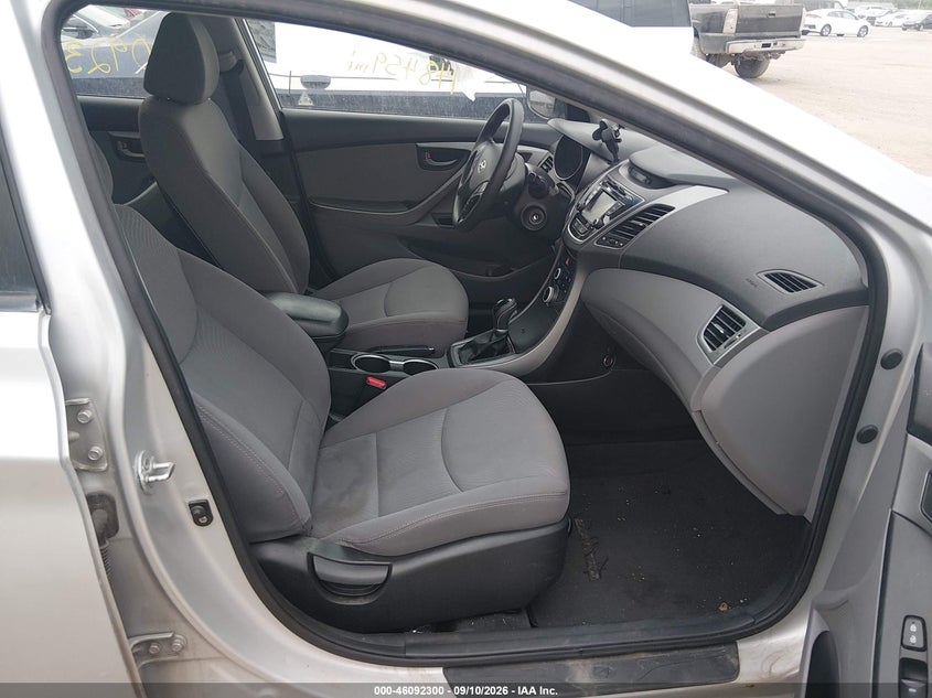 2015 HYUNDAI ELANTRA auction photo 5