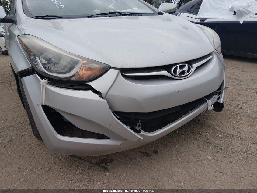 2015 HYUNDAI ELANTRA auction photo 6