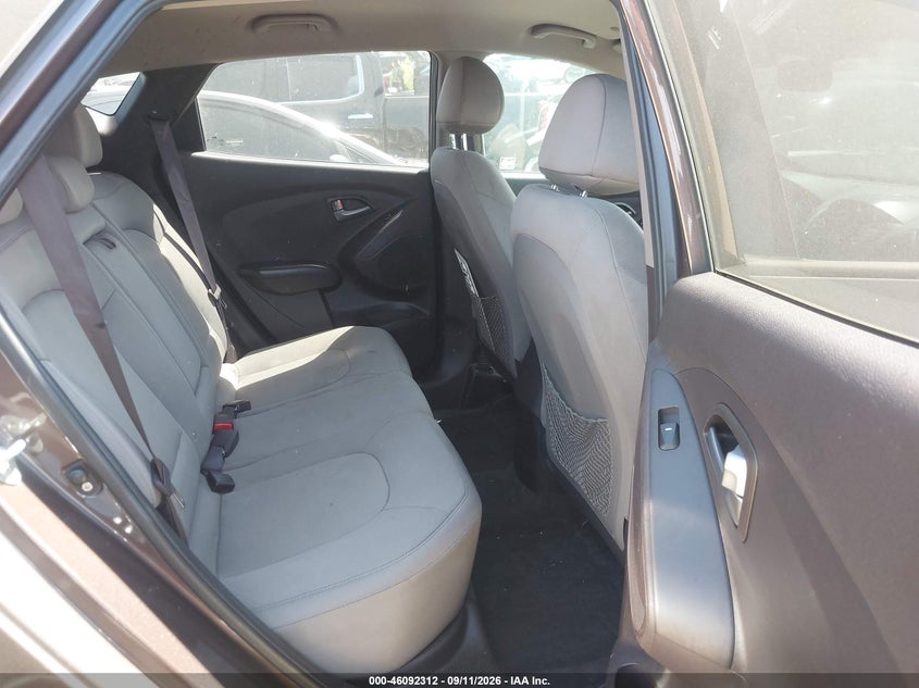 2014 HYUNDAI TUCSON auction photo 8